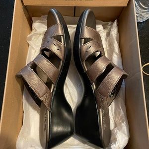 CLARKS Bendables Sandals